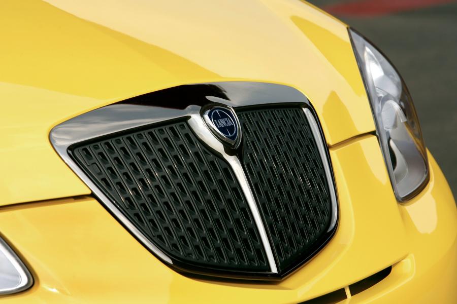 Детали экстерьера Lancia Ypsilon Sport by MomoDesign (843) 2007 года  (фото 26 из 69)